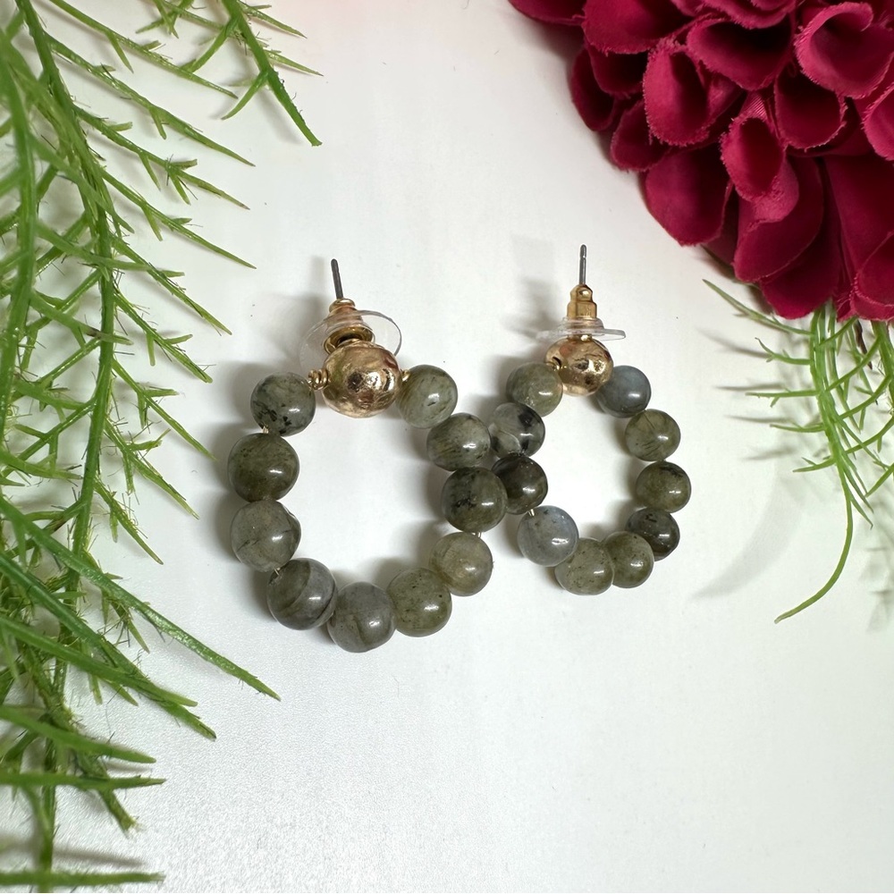 NEW⚜️Labradorite Beaded Hoop Earrings - Picture 2 of 6